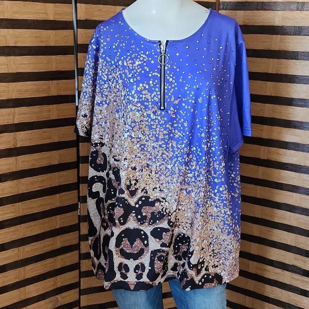 NWOT! Diamond/stud leopard top